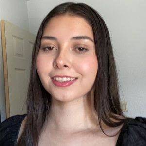 Meet your Posher, Ximena